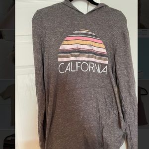 “California” long sleeve hooded tee